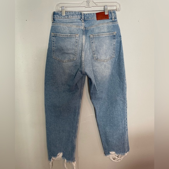 Zara High Rise Button Fly Distressed Straight Leg Mom Jeans Size 6 - Picture 2 of 4